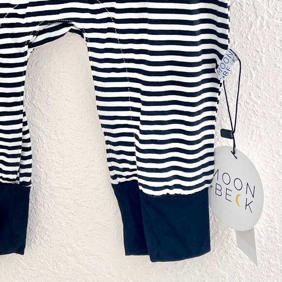 Moon + Beck Unisex Toddler 4T Black White Striped Long Sleeve Bodysuit NWT - Picture 3 of 5